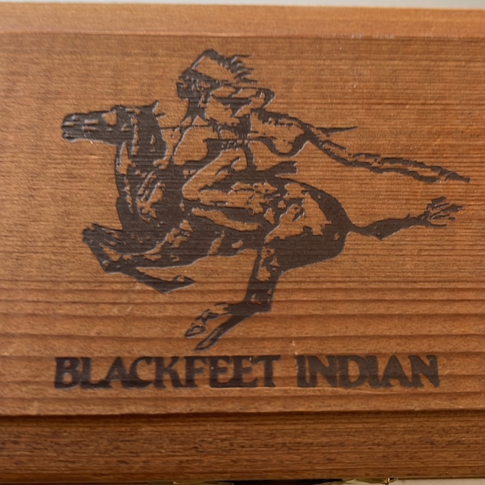 Vintage Set of 12 No. 2 Blackfeet Indian Pencils In Original Cedar Case Unused - Picture 2 of 10